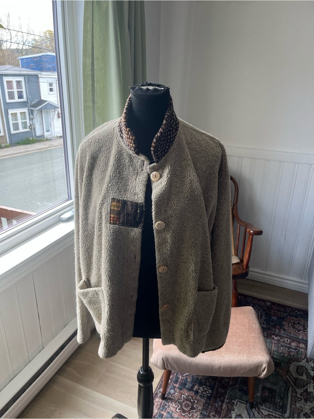 Women’s Fuzzy Vintage Button up Sherpa sweater Jacket M
